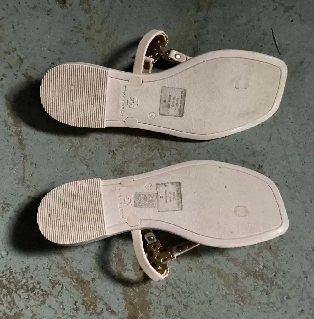 Tory Burch Roxanne Jelly Thong Sandals in Meadowsweet size 7
